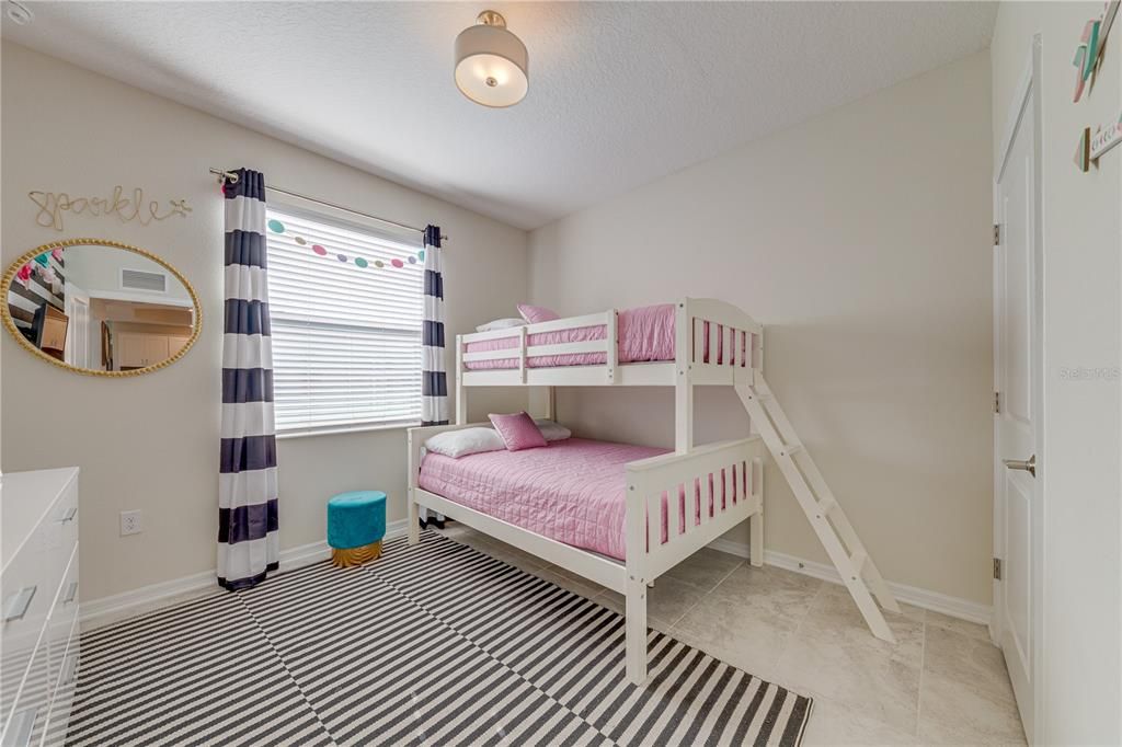 For Sale: $369,000 (3 beds, 2 baths, 1329 Square Feet)