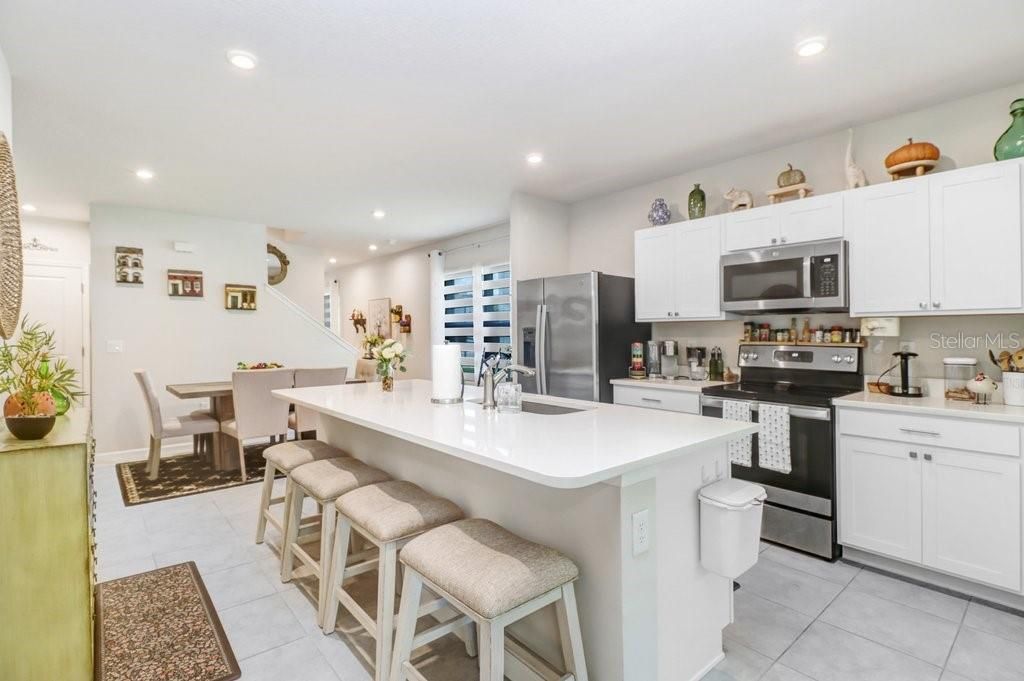 For Sale: $285,000 (3 beds, 2 baths, 1632 Square Feet)