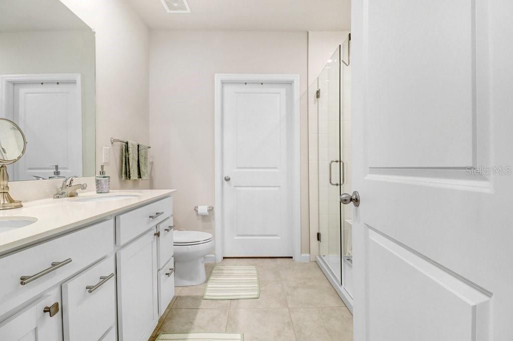 For Sale: $285,000 (3 beds, 2 baths, 1632 Square Feet)