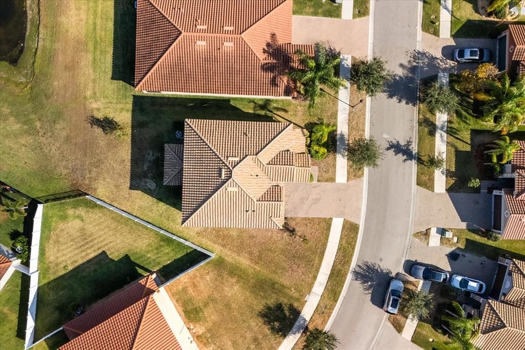 For Rent: $2,590 (4 beds, 2 baths, 2542 Square Feet)