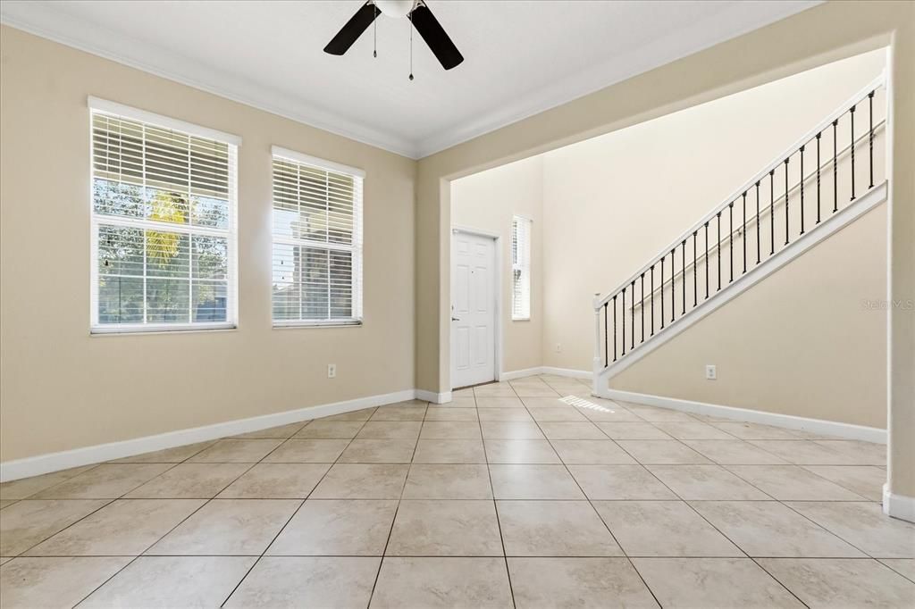 For Rent: $2,590 (4 beds, 2 baths, 2542 Square Feet)