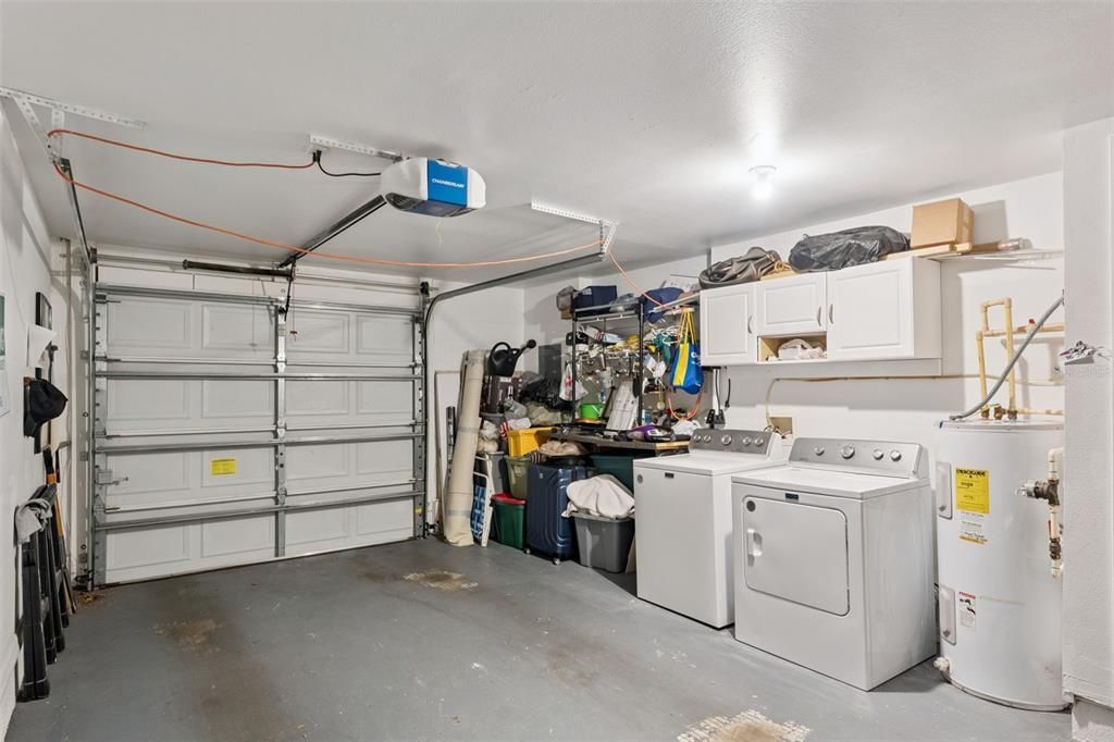 For Sale: $285,000 (1 beds, 1 baths, 855 Square Feet)