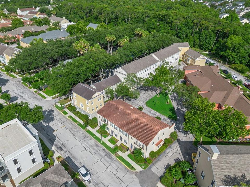 For Sale: $285,000 (1 beds, 1 baths, 855 Square Feet)