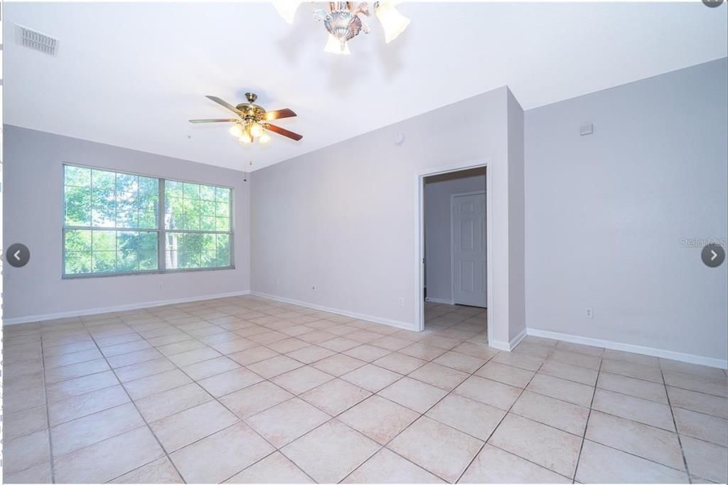 En Venta: $229,000 (3 camas, 2 baños, 1408 Pies cuadrados)