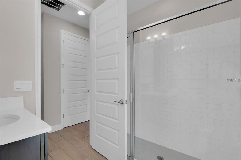 En Venta: $890,000 (5 camas, 5 baños, 3416 Pies cuadrados)
