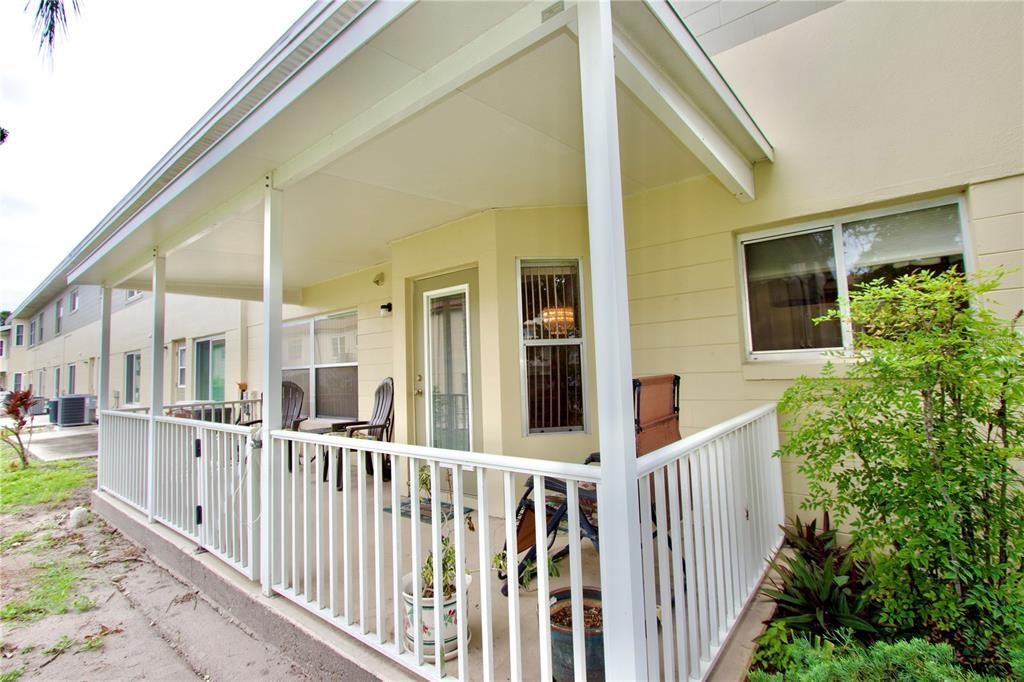 Activo con contrato: $225,000 (3 camas, 2 baños, 1325 Pies cuadrados)