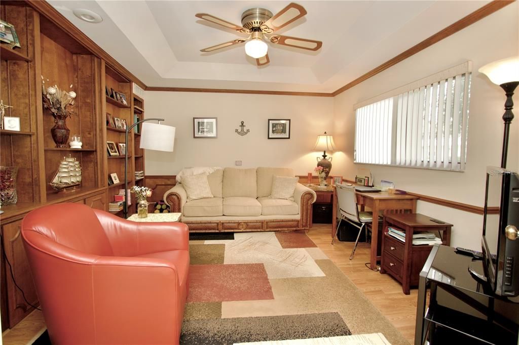 Activo con contrato: $225,000 (3 camas, 2 baños, 1325 Pies cuadrados)