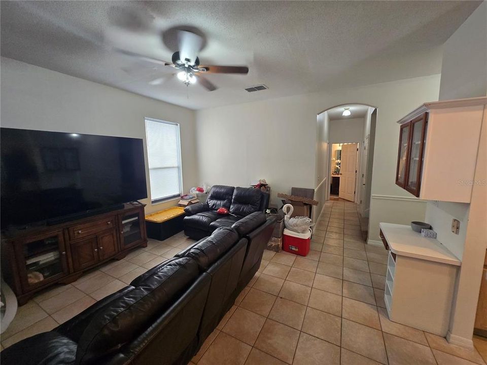 For Sale: $459,000 (4 beds, 3 baths, 2364 Square Feet)