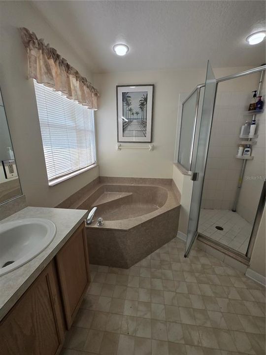 For Sale: $459,000 (4 beds, 3 baths, 2364 Square Feet)