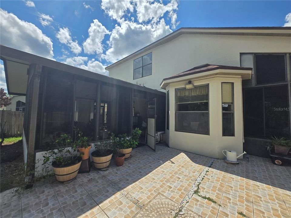 For Sale: $459,000 (4 beds, 3 baths, 2364 Square Feet)
