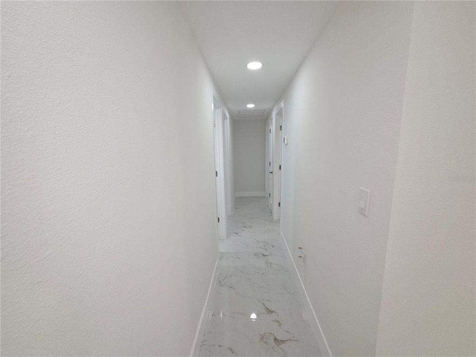 For Sale: $299,900 (3 beds, 2 baths, 1102 Square Feet)