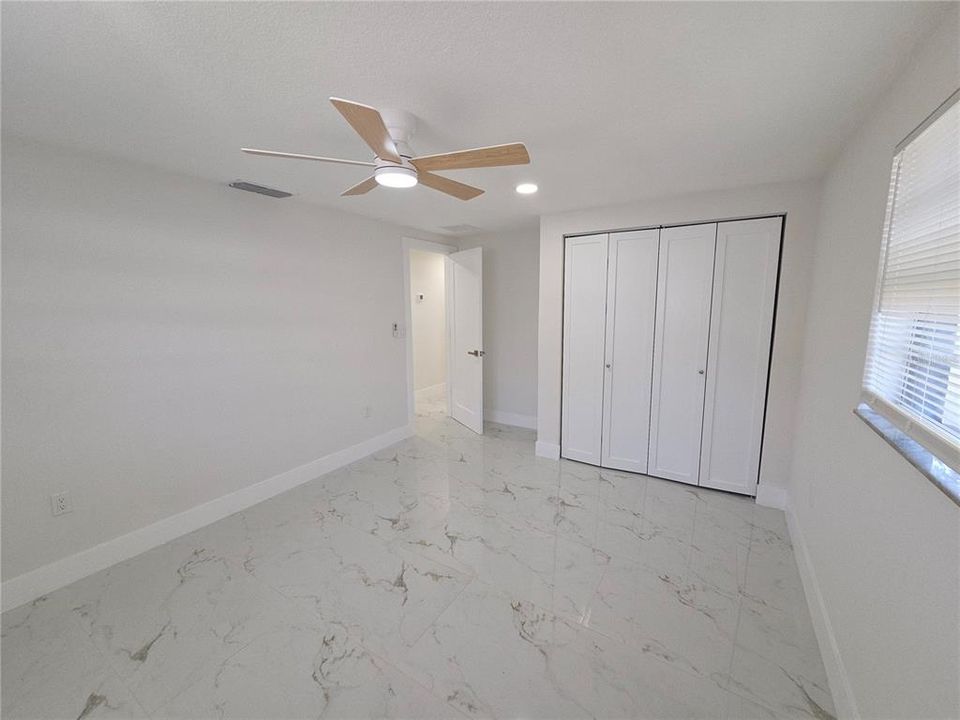 For Sale: $299,900 (3 beds, 2 baths, 1102 Square Feet)