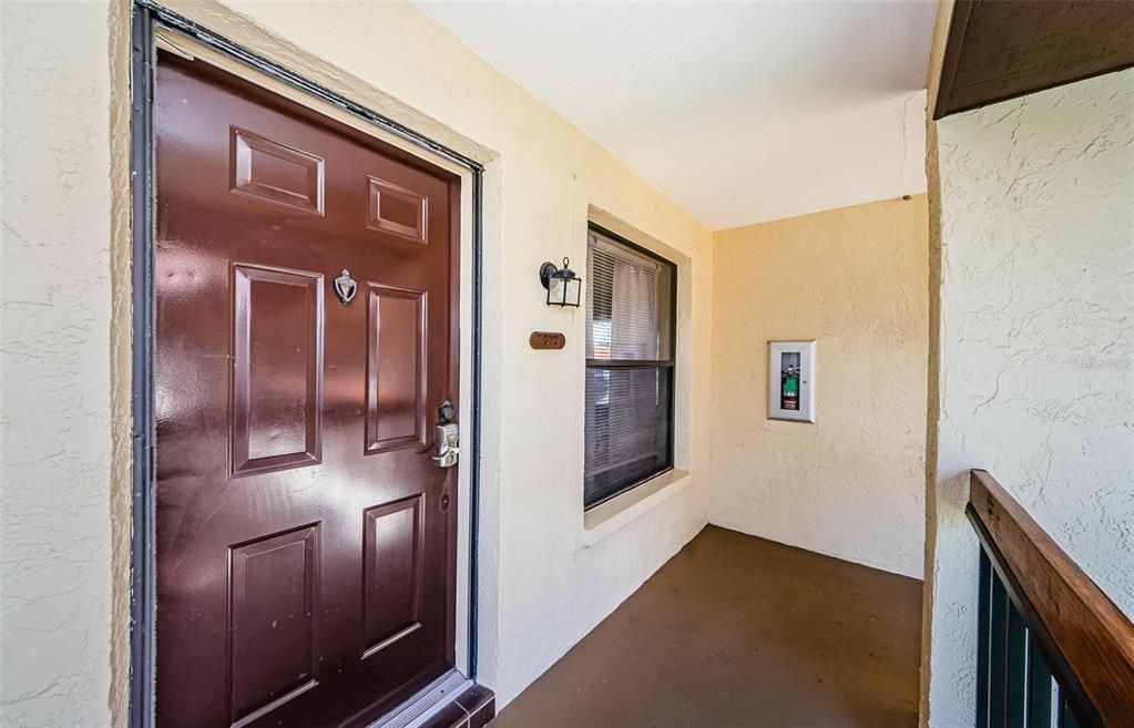 For Rent: $1,720 (1 beds, 1 baths, 750 Square Feet)