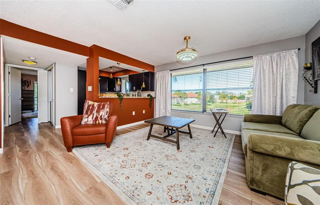 For Rent: $1,720 (1 beds, 1 baths, 750 Square Feet)