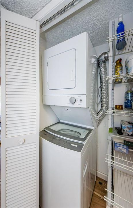 For Rent: $1,720 (1 beds, 1 baths, 750 Square Feet)