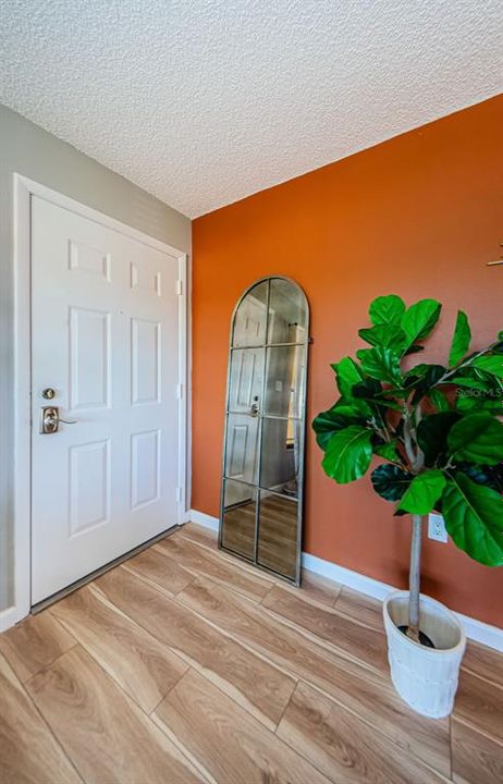 For Rent: $1,720 (1 beds, 1 baths, 750 Square Feet)