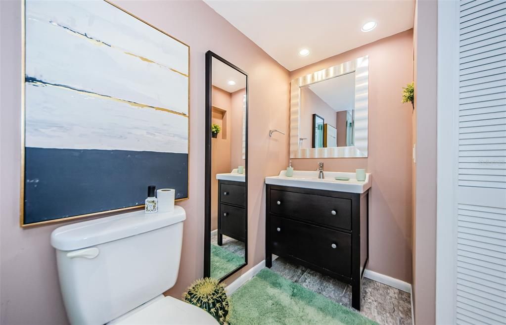 For Rent: $1,720 (1 beds, 1 baths, 750 Square Feet)