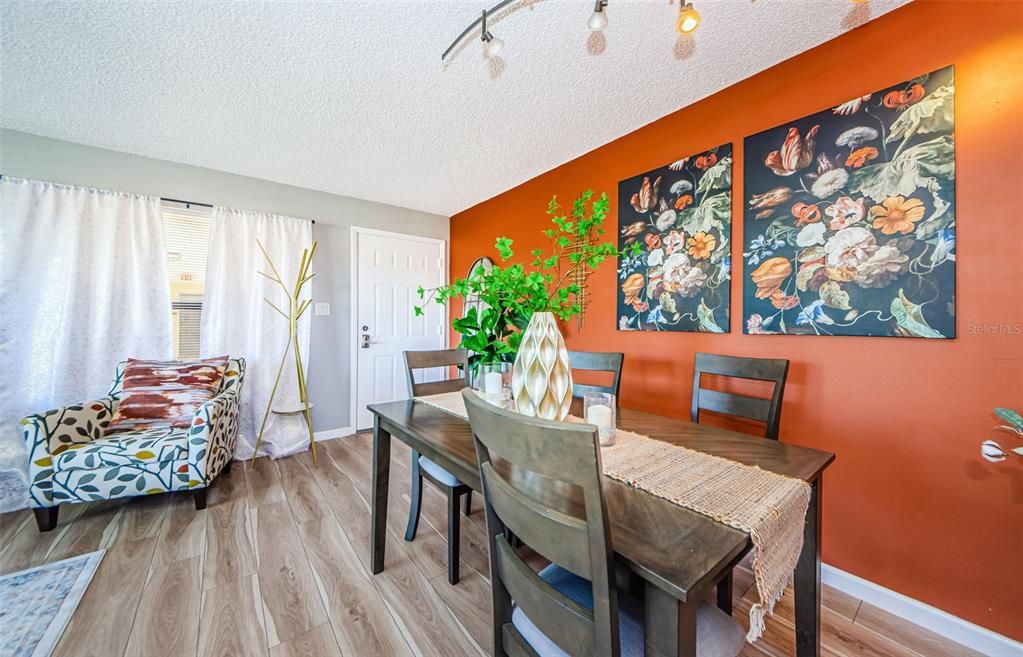 For Rent: $1,720 (1 beds, 1 baths, 750 Square Feet)