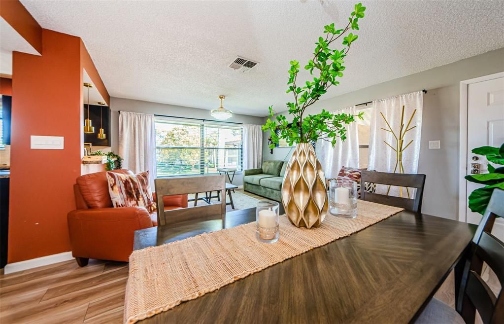 For Rent: $1,720 (1 beds, 1 baths, 750 Square Feet)