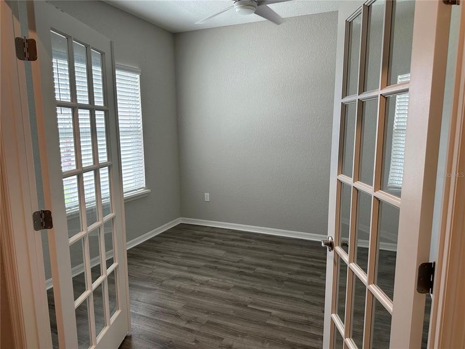For Sale: $478,000 (4 beds, 2 baths, 2357 Square Feet)