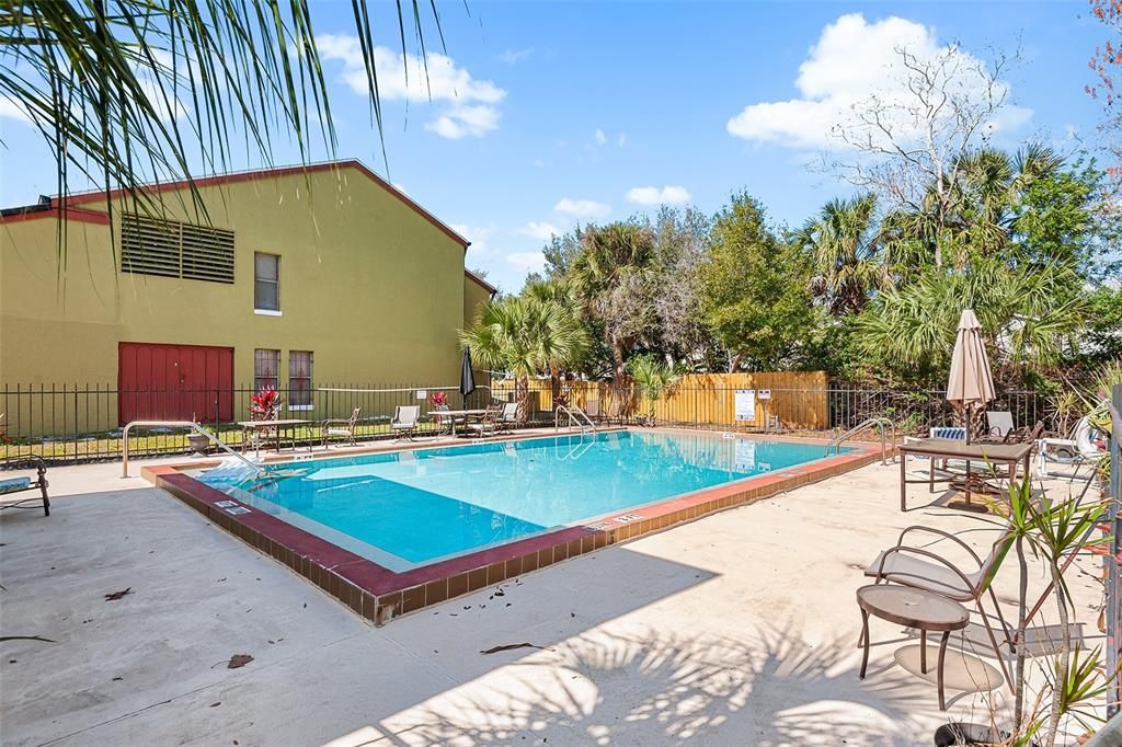 For Sale: $157,750 (2 beds, 2 baths, 1208 Square Feet)