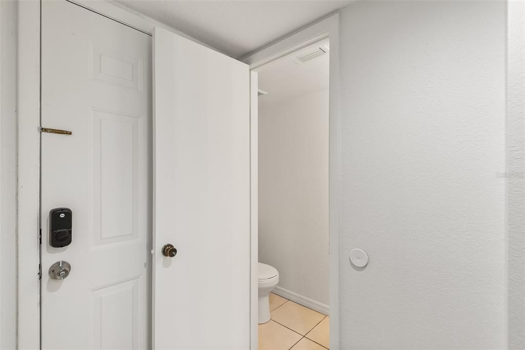 For Sale: $157,750 (2 beds, 2 baths, 1208 Square Feet)