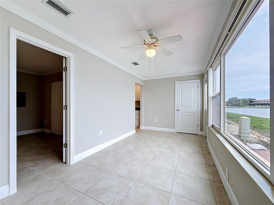 For Sale: $299,500 (2 beds, 2 baths, 1120 Square Feet)