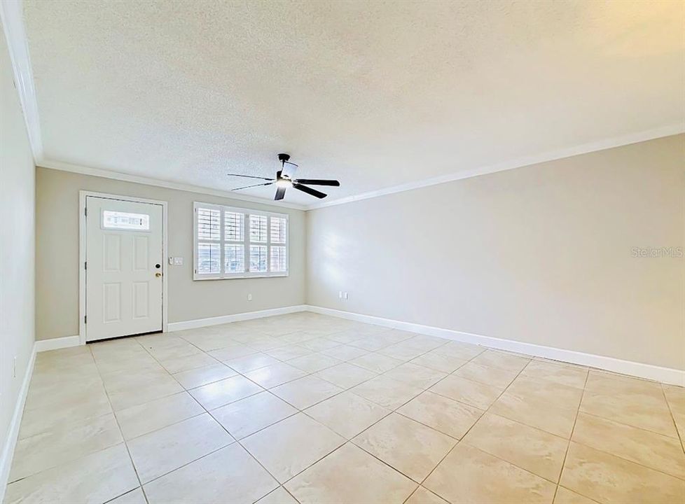 For Sale: $299,500 (2 beds, 2 baths, 1120 Square Feet)