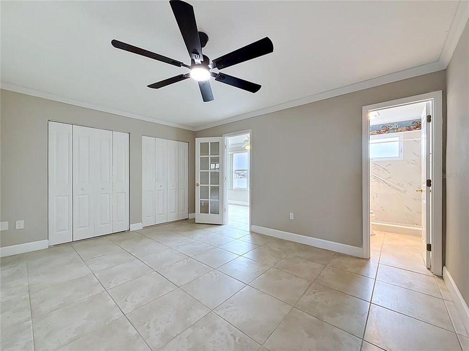 For Sale: $299,500 (2 beds, 2 baths, 1120 Square Feet)