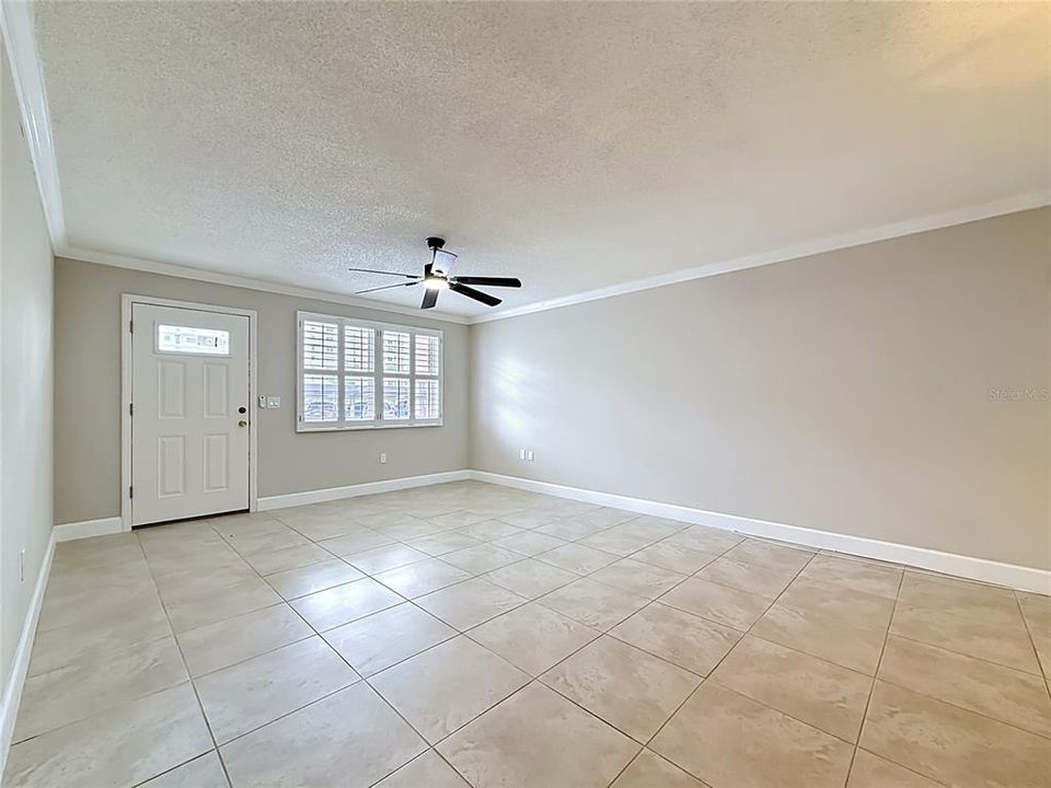 For Sale: $299,500 (2 beds, 2 baths, 1120 Square Feet)