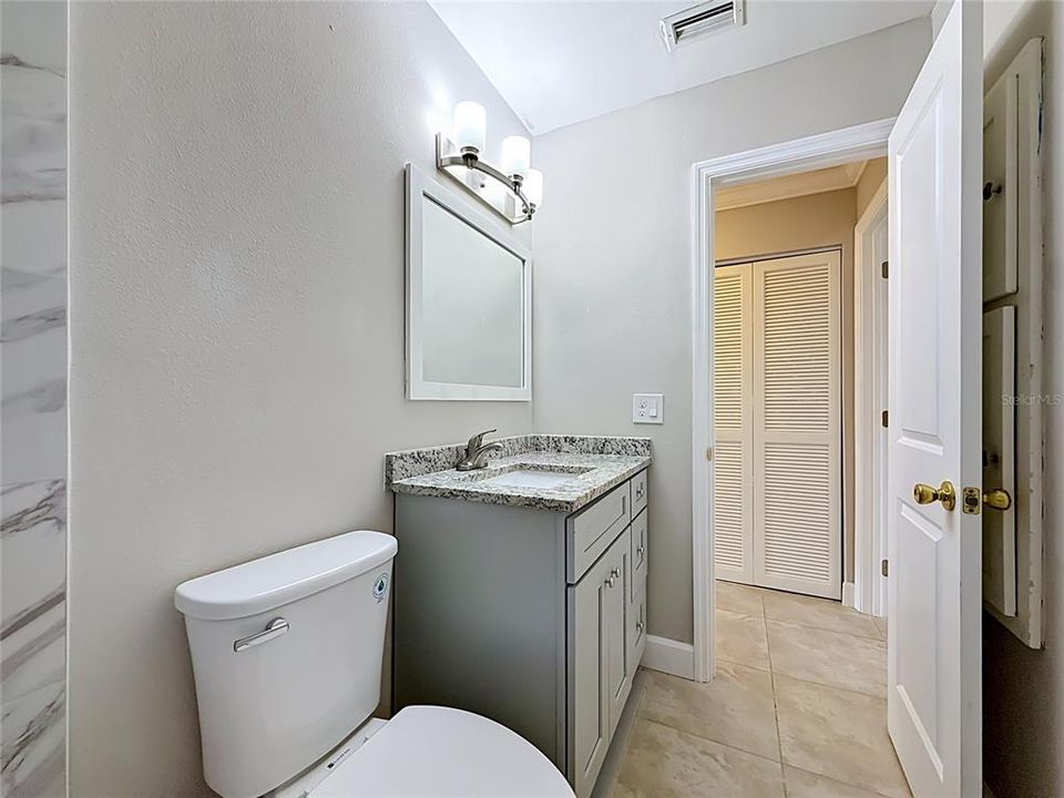For Sale: $299,500 (2 beds, 2 baths, 1120 Square Feet)