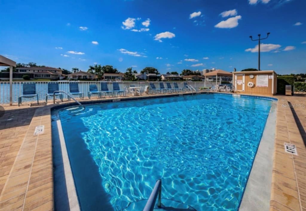 En Venta: $299,500 (2 camas, 2 baños, 1120 Pies cuadrados)