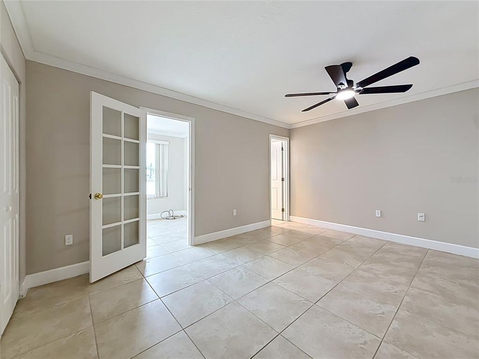 For Sale: $299,500 (2 beds, 2 baths, 1120 Square Feet)