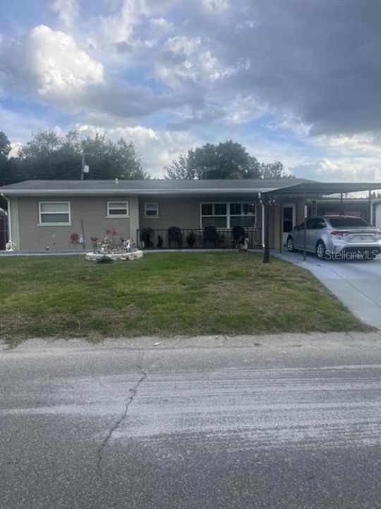 Activo con contrato: $225,000 (3 camas, 1 baños, 1194 Pies cuadrados)