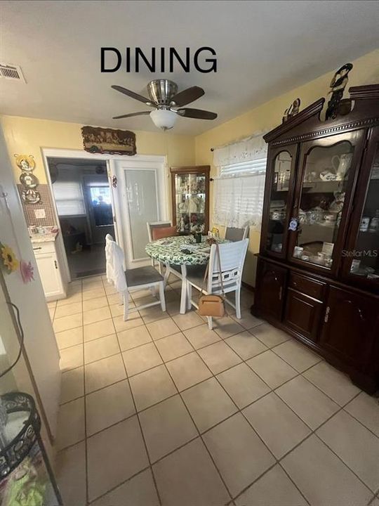 Activo con contrato: $225,000 (3 camas, 1 baños, 1194 Pies cuadrados)