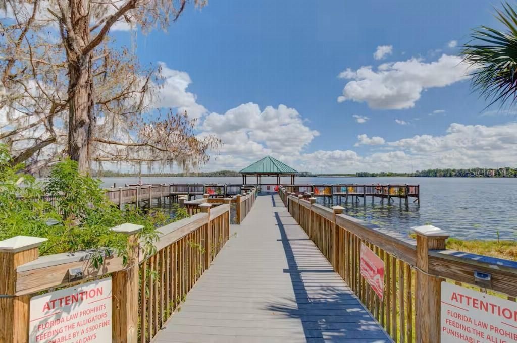 For Sale: $375,900 (2 beds, 2 baths, 1078 Square Feet)