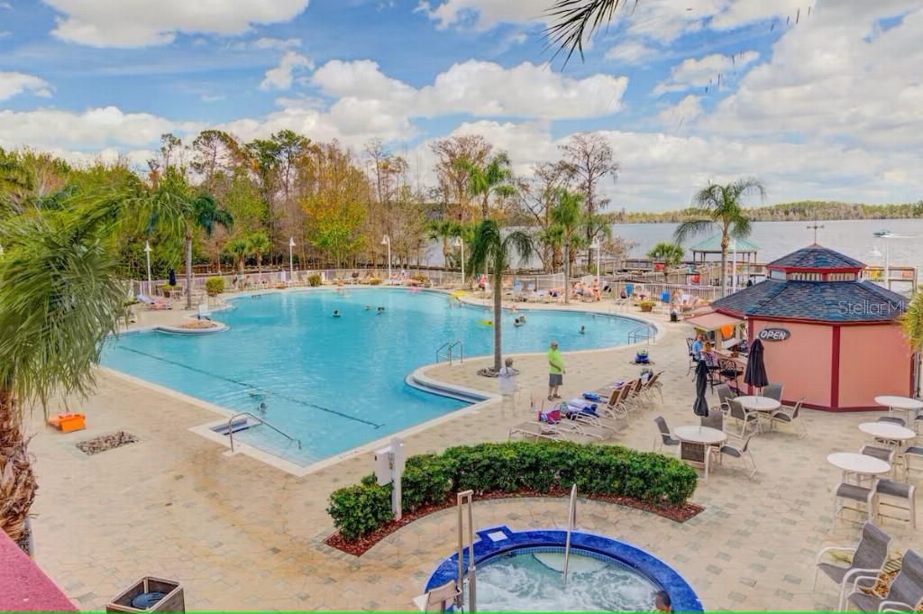 For Sale: $375,900 (2 beds, 2 baths, 1078 Square Feet)