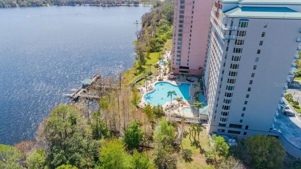 For Sale: $375,900 (2 beds, 2 baths, 1078 Square Feet)