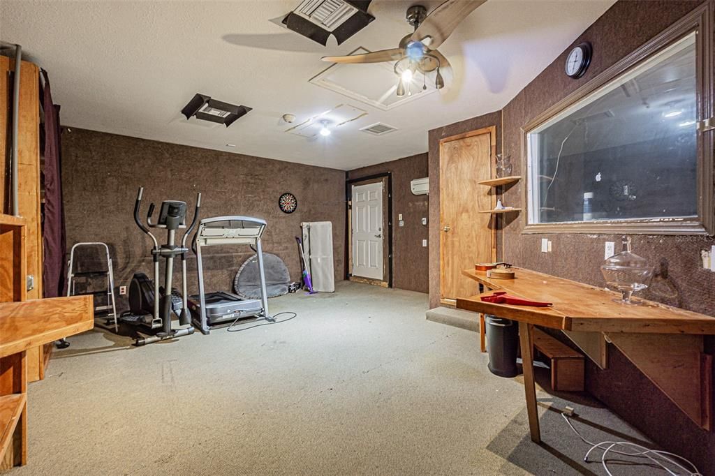 For Sale: $415,000 (3 beds, 2 baths, 2174 Square Feet)