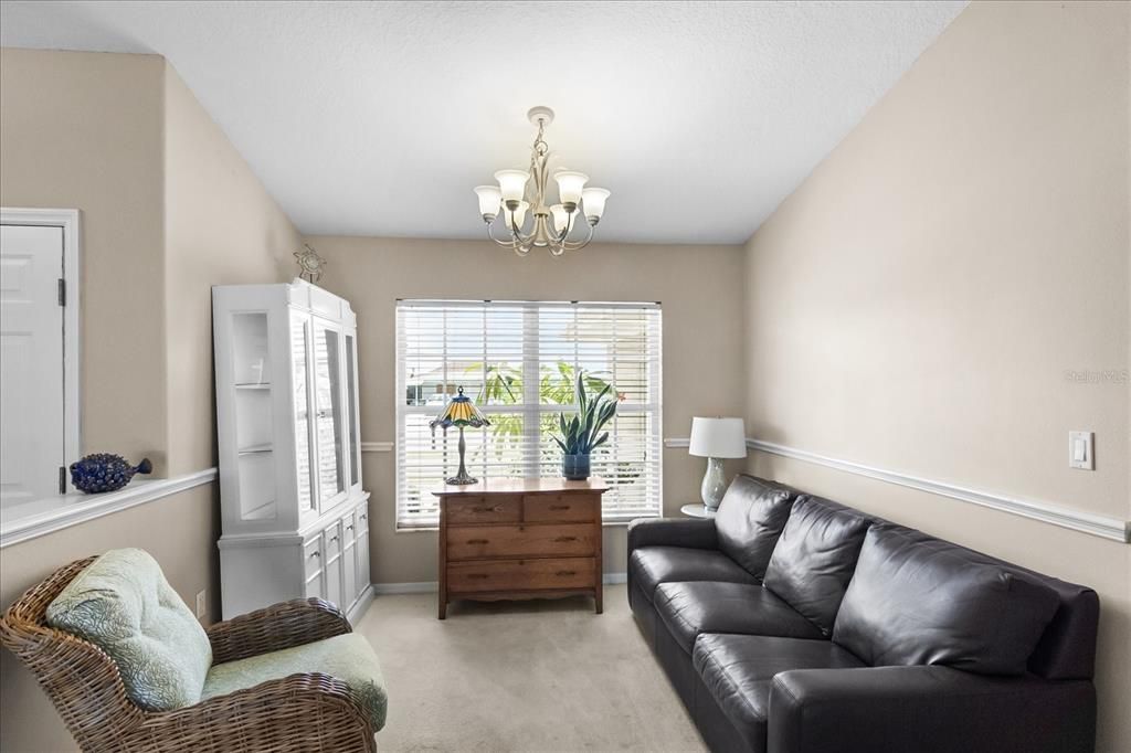 For Sale: $450,000 (3 beds, 2 baths, 1640 Square Feet)
