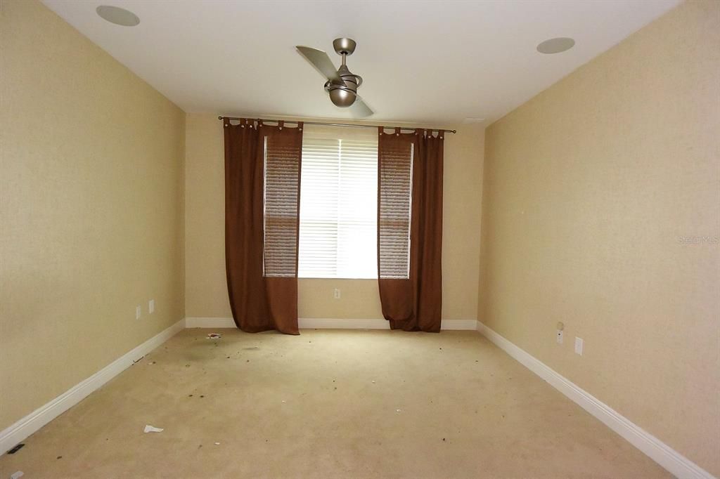 En Venta: $769,000 (5 camas, 5 baños, 4854 Pies cuadrados)