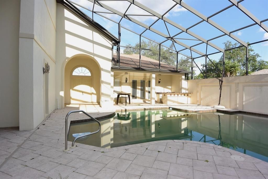 En Venta: $769,000 (5 camas, 5 baños, 4854 Pies cuadrados)