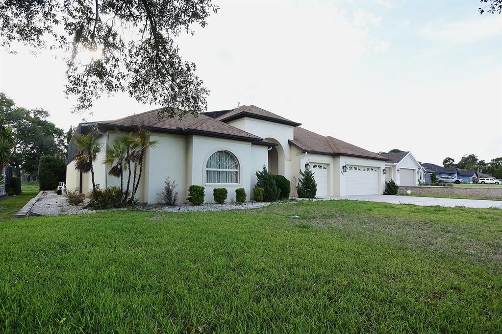 En Venta: $769,000 (5 camas, 5 baños, 4854 Pies cuadrados)