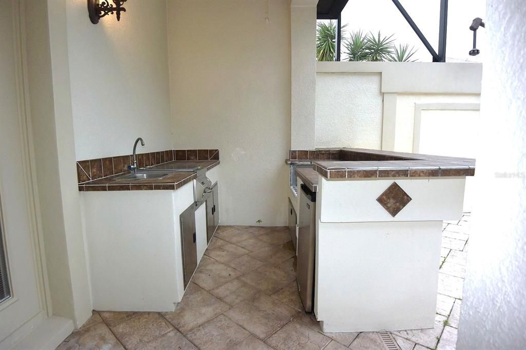 For Sale: $729,900 (5 beds, 4 baths, 4854 Square Feet)
