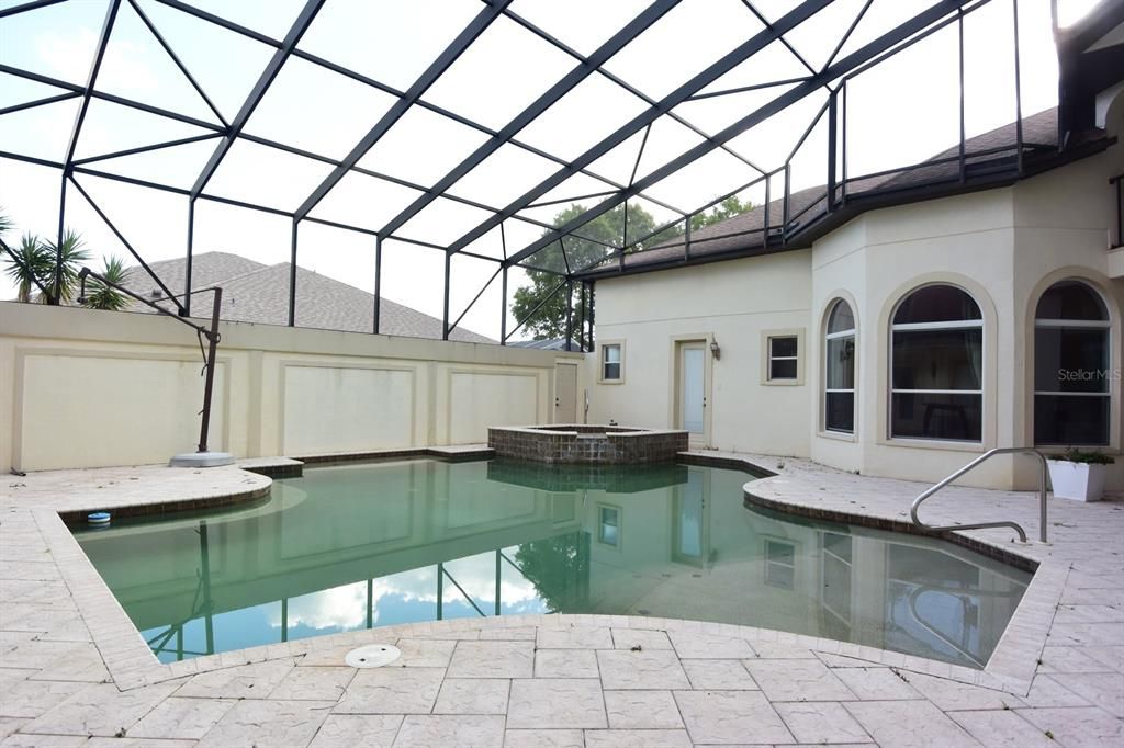 En Venta: $769,000 (5 camas, 5 baños, 4854 Pies cuadrados)
