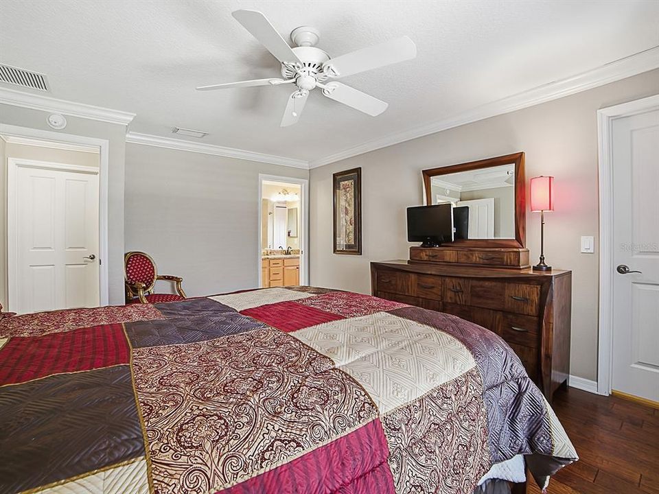 For Sale: $429,900 (3 beds, 2 baths, 1517 Square Feet)