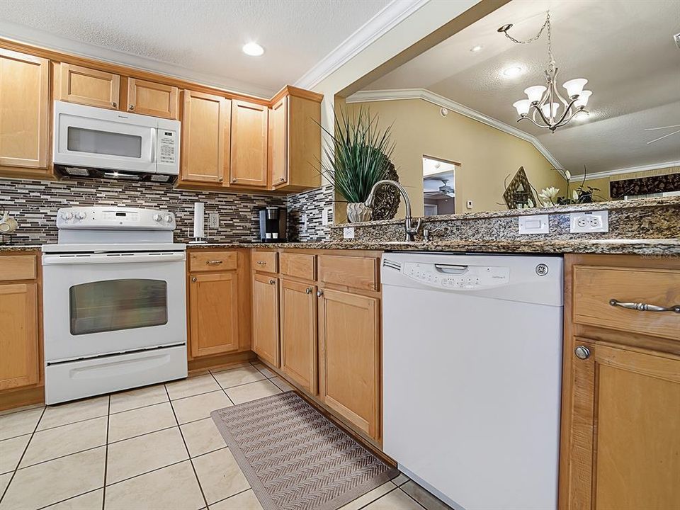 For Sale: $429,900 (3 beds, 2 baths, 1517 Square Feet)