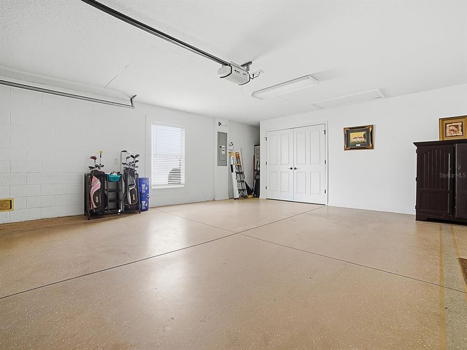 For Sale: $429,900 (3 beds, 2 baths, 1517 Square Feet)
