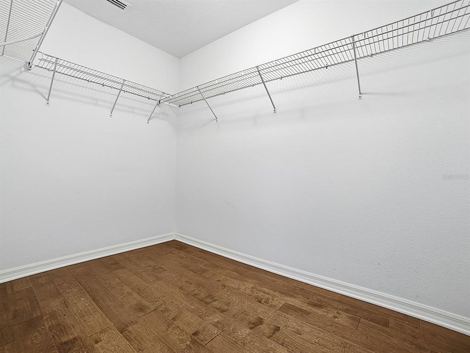For Sale: $429,900 (3 beds, 2 baths, 1517 Square Feet)