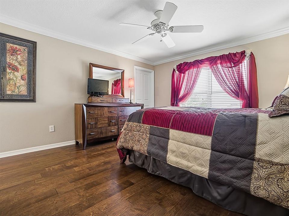 For Sale: $429,900 (3 beds, 2 baths, 1517 Square Feet)